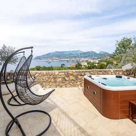 Laca - Sensational Coast View With Jacuzzi Apartamento Península Sorrentina