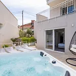 Laca - Sensational Coast View With Jacuzzi Apartmán